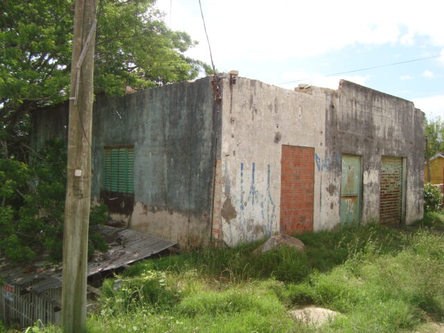 terreno c/ prédio comercial centro de viamão