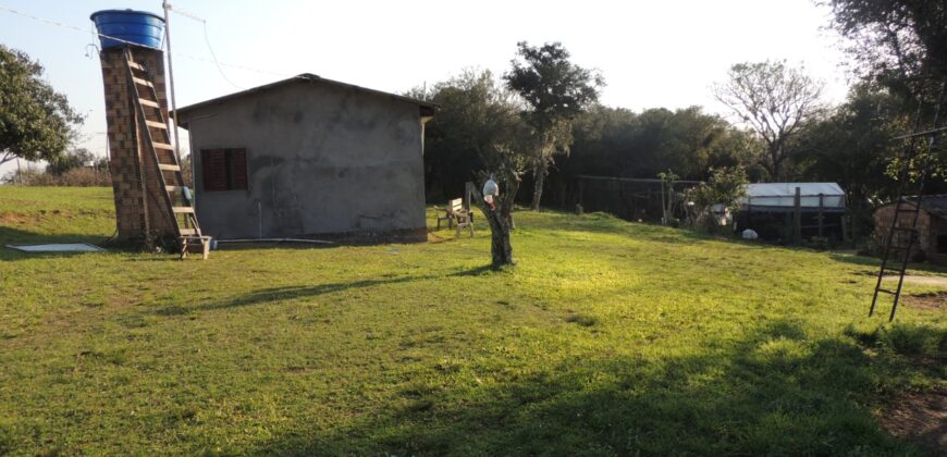 Ótima chácara com 2Ha, açude, casa, galpão, pomar, poço artesiano