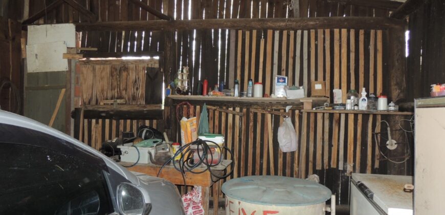Ótima chácara com 2Ha, açude, casa, galpão, pomar, poço artesiano