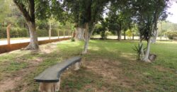 Belíssima chácara, situada em excelente localização e porteira fechada