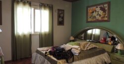 Belíssima chácara, situada em excelente localização e porteira fechada