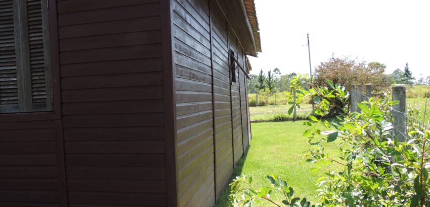 Sítiozinho com chalé de madeira em condomínio fechado em Águas Claras