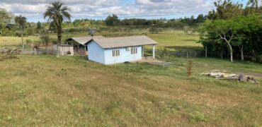 2 hectares , galpão, casa de alv, açude, galinheiro parada 91 aguas claras viamão