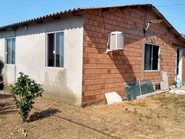 casa á 500 metros da rs 040 aguas claras viamão
