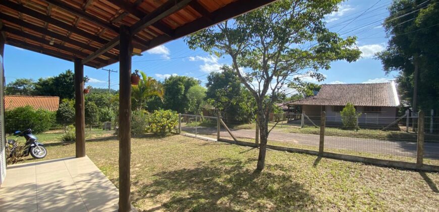sítio em condomínio fechado com casa de costaneira duplada