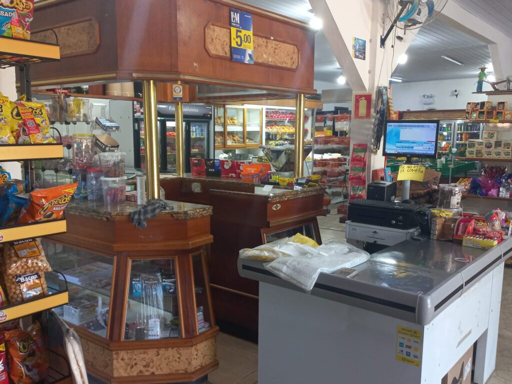 supermercado á venda