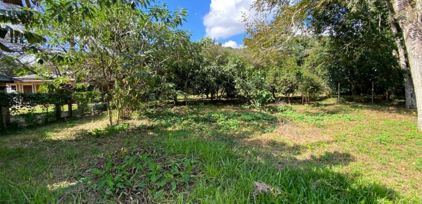 Ótimo terreno com 1.857m² dentro de condomínio fechado