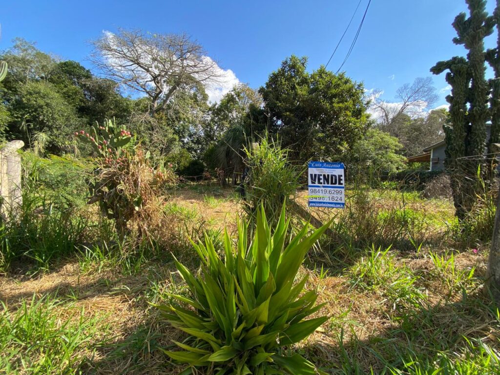 Ótimo terreno com 1.857m² dentro de condomínio fechado