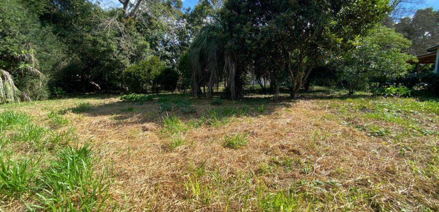Ótimo terreno com 1.857m² dentro de condomínio fechado