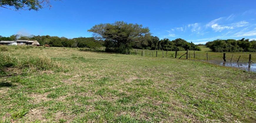 chácara  medindo 5536 m2     2km da rs 040